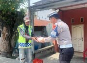 Jumat Berkah, Ditlantas Polda Sulbar Kembali Hadir di Tengah Masyarakat Berbagi Makanan Gratis