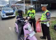 Jumat Berkah: Ditlantas Polda Sulbar Tebar ki Kebaikan, Berbagi Rezeki dengan Ojol, Tukang Becak dan Juru Parkir