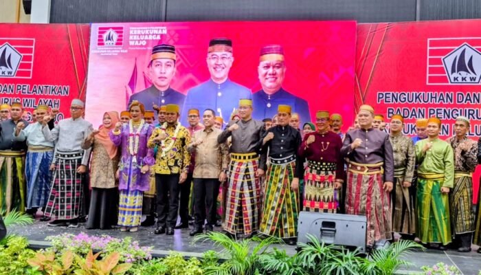 Bupati Wajo Hadiri Pelantikan BPW KKW Kaltim, Perkuat Silaturahmi dan Kolaborasi Diaspora Wajo