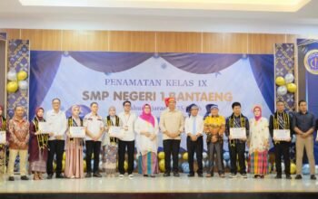 Bupati Bantaeng Hadiri Ki Penamatan SMP Negeri 1 Bantaeng, Apresiasi Semangat Pendidikan dan Prestasi Generasi Muda