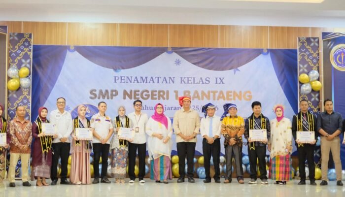 Bupati Bantaeng Hadiri Ki Penamatan SMP Negeri 1 Bantaeng, Apresiasi Semangat Pendidikan dan Prestasi Generasi Muda
