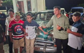 Bupati Bantaeng Sambut ki Komunitas Mobil Klasik se-Sulawesi di Pantai Marina