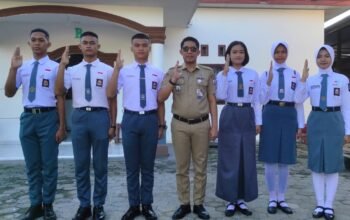 Kaban Kesbangpol Sulbar Lepas mi Enam Calon Paskibraka ke Seleksi Tingkat Pusat