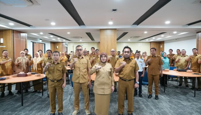 Buka Persiapan Lomba Kelurahan, Aliyah Mustika Ilham Ajak ki Seluruh SKPD Bersatu Raih Juara Nasional