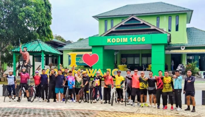 Jajaran Kodim 1406/Wajo Sambut Kasrem 141/Toddopuli Usai Gowes Lintas Bone–Wajo