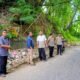 Bupati Wajo Tinjau Titik Rawan Longsor di Jalan Srikaya, Minta Penanganan Segera