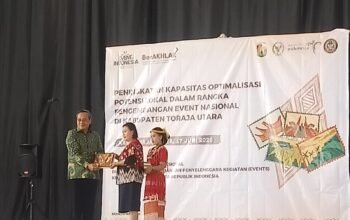 Tauwwa, Tim PKM UNM Gelar Pelatihan Literasi Puisi Makassar bagi Siswa SMP Negeri 4 Takalar