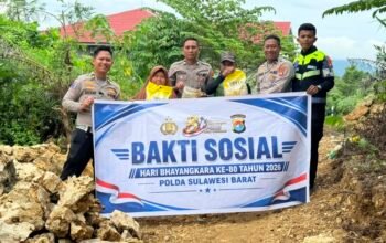 Sambut Hari Bhayangkara ke-80, Ditlantas Polda Sulbar Salurkan ki Sembako untuk Warga Kurang Mampu di Mamuju