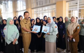 Tauwwa Siswa SMPN 7 Bulukumba Field Trip ke Gedung Pinisi dan Ammatoa