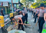 Sentuhan Bhayangkara di Pa’baeng-baeng, Brimob Sulsel Gotong Royong ki Bersama Warga