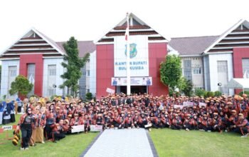 Bupati Andi Utta Lepas ki Kontingen Porsenijar. Tauwwa PGRI Bulukumba Targetkan Tiga Besar