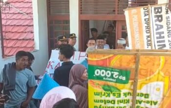Tolak Pelabuhan dan Kawasan Industri Laikang, Massa APPAMALLA Kembali Kepung Kantor Bupati Takalar
