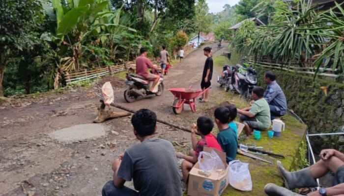Semangat Kebersamaan Warga Lappa, Jalan Rusak Diperbaiki Lewat Swadaya Masyarakat
