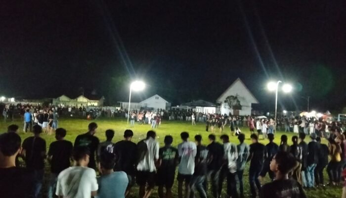 Ketika Musik Dero Menguasai Malam, Lewonu Menari dalam Satu Lingkaran Persaudaraan