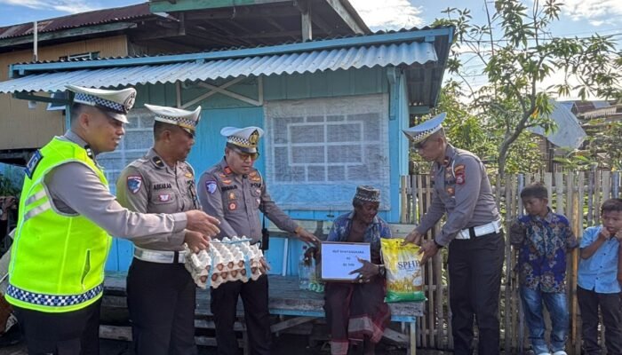 Polres Sinjai Berbagi Kebahagiaan dengan Warga dan Anak Panti Sambut Hari Bhayangkara