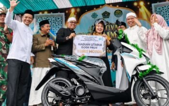 Guru SDN 227 Doping Raih Hadiah Utama Motor pada Pawai Hijratur Rasul 1 Muharram 1448 H