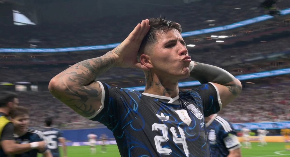 Pemain Argentina Enzo Fernandez