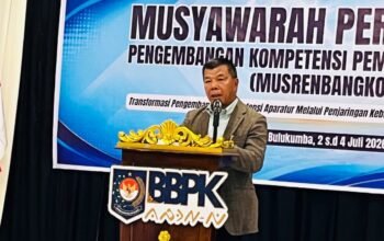 Bupati Andi Utta Bandingkan ki Kinerja ASN dan Swasta di Musrenbangkom BPSDM Kemendagri