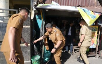 Cocok ki, Wali Kota Appi Susuri Lorong di Wilayah Utara, Pastikan Air PDAM Mengalir ke Rumah Warga