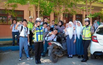 Dengan Pendekatan Akrab, Polantas Polda Sulbar Tanamkan ki Kesadaran Tertib Lalu Lintas di Kalangan Pelajar