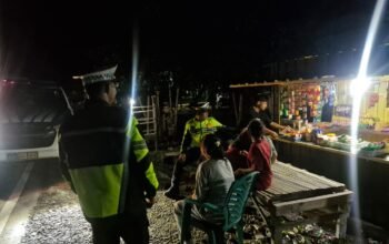 Kedekatan Polantas Polda Sulbar dengan Masyarakat, Jadikan ki Suasana Malam Hari Lebih Nyaman dan Aman
