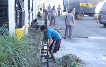 Tauwwa Personel Polres Bulukumba Gelar ki  Aksi Bersih-Bersih
