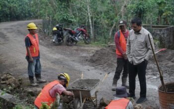 Cocoki Tawwa, Bupati Bantaeng Tinjau Perbaikan Ruas Jalan di Tompo Bulu  