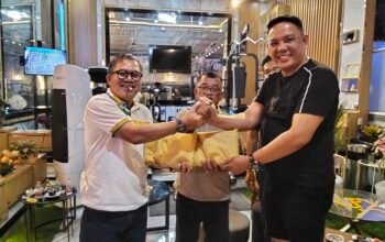 Andi Makkasau Juara Empat ki Turnamen Domino Versi Kodong