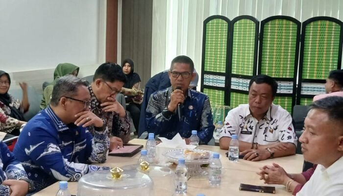 Sekretariat DPRD Sulbar Perkuat ki Transformasi Digital melalui PKS Pemanfaatan Data Kependudukan