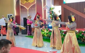 Luapan Kebahagiaan dan Kebersamaan Warnai Syukuran HUT Bhayangkara ke‑80 Polda Sulbar