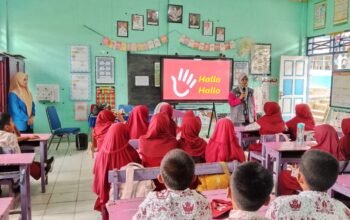 Kolaborasi Relima Sinjai dan Mahasiswa UIAD Perkuat Literasi Numerasi Murid SDN 129 Batulappa