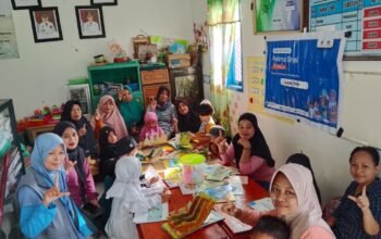 Lapak Buku dan Puzzle Warnai Edukasi Literasi Anak Usia Dini di Sinjai
