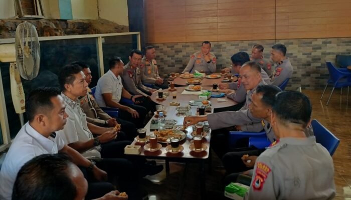 Kapolres Sinjai Gelar Coffee Morning Bersama PJU dan Perwira, Bahas Evaluasi Kinerja hingga Persiapan Bhayangkara Cup Basketball