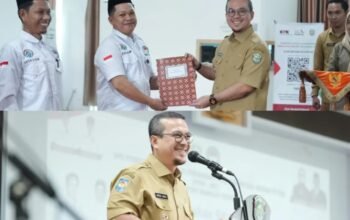 Perkuat Legalitas dan Profesionalisme, Bupati Mamuju Tengah Serahkan ki SK NIPD Perangkat Desa
