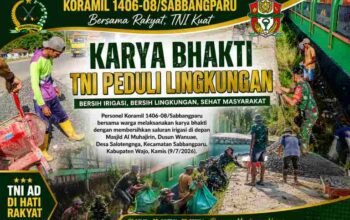 Koramil Sabbangparu Bersama Warga Bersihkan Saluran Irigasi di Depan Masjid Al Muhajirin