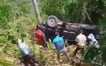 Awwee Kasi’na! Lakalantas di Bantaeng, Mobil Pick-up “Tu’guru’ Aggalappo” ke Jurang 12 Korban dalam Perawatan Medis