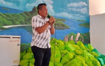 Buah Ketekunan Bisnis Kuliner, Owner Istana Mappala Ramli Lallo Tebar 520 Paket Sembako di Gowa