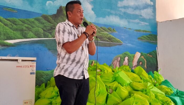 Buah Ketekunan Bisnis Kuliner, Owner Istana Mappala Ramli Lallo Tebar 520 Paket Sembako di Gowa