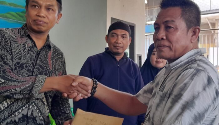 Double Momen Istana Mappala: Syukuran Ultah ke-58 Ramli Lallo Ditandai Aksi Berbagi Rumah Ibadah