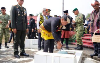 Gubernur Kaltara Ziarah ke TMP Telabang Bangsa