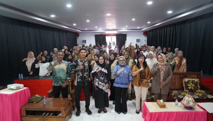 DKPPKB Sulbar Dukung ki Peningkatan Kapasitas Pengelola dan Kader Posyandu melalui 25 Kompetensi Dasar di Mamuju