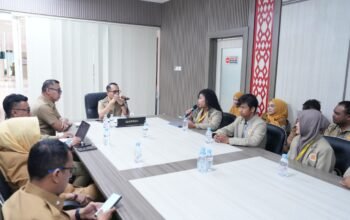 Sekda Sulbar Dorong Mahasiswa KKN UGM Berani Sampaikan ki Rekomendasi untuk Pembangunan Daerah