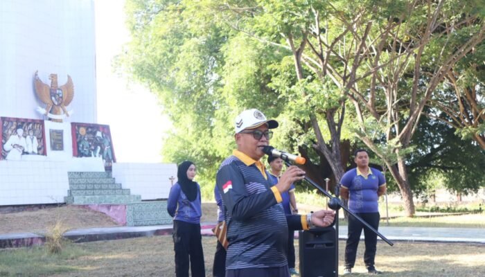 Kalapas Bulukumba Pimpin ki Apel dan Kerjabakti di TMP Taccorong