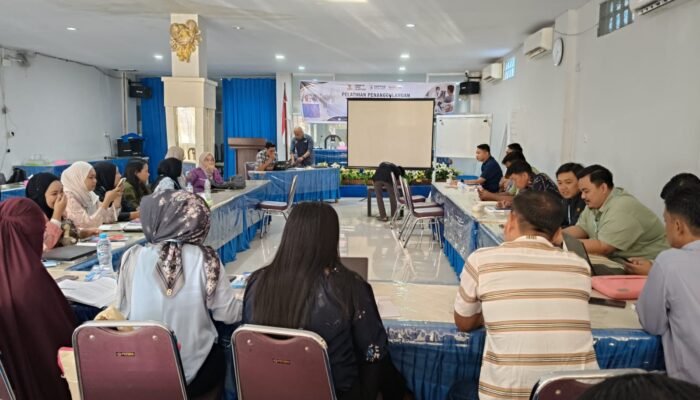 Perkuat Eliminasi Tuberkulosis, DKPPKB Sulbar Gelar ki Pelatihan Penanggulangan TBC bagi Tenaga Kesehatan se-Sulawesi Barat