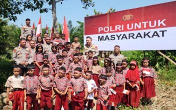 Jembatan Merah Putih Presisi Hadirkan ki Harapan Baru, Anak-anak Sikamase Kini Lebih Mudah Menuju Sekolah