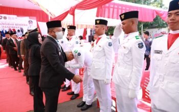 Bupati Andi Utta Kukuhkan ki 72 Anggota Paskibraka