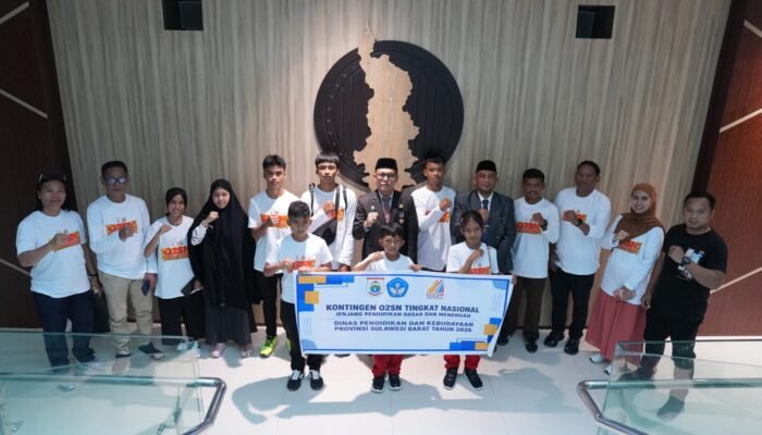 Sekda Sulbar Lepas Kontingen O2SN, Minta ki Atlet Tampil Maksimal