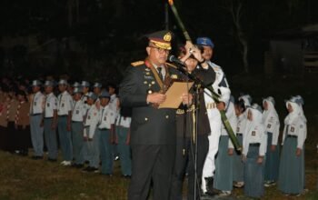 Di Bawah Pendar Obor Malam Sakral Kemerdekaan, Kapolda Sulbar Pimpin ki Janji Setia Jaga Kedaulatan Bangsa