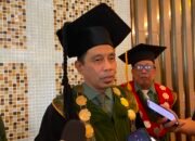 Momen Haru Wisuda UIM Makassar: Dari Amal Jariyah Orang Tua hingga Santunan Gempa NTT