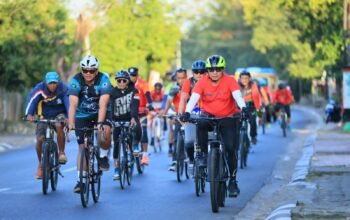 Deceng Ladde’! Bupati Bantaeng dan Dandim 1410/Bantaeng Gowes bersama